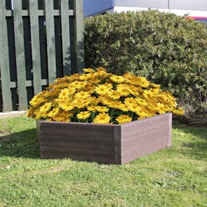 Hexagonal Planters - With Base - 1000mm