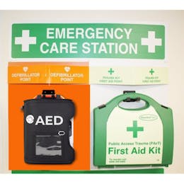Defibrillator + Trauma Kit - Emergency Care Station