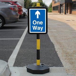 Temporary Signpost - One Way - Arrow Up