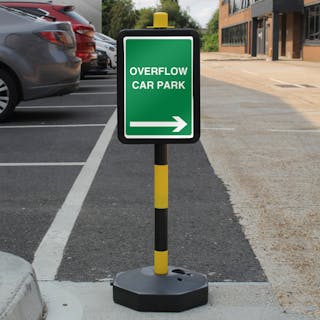 Temporary Signpost - Overflow Car Park - Green Arrow Right