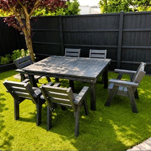 Crew's Table Set